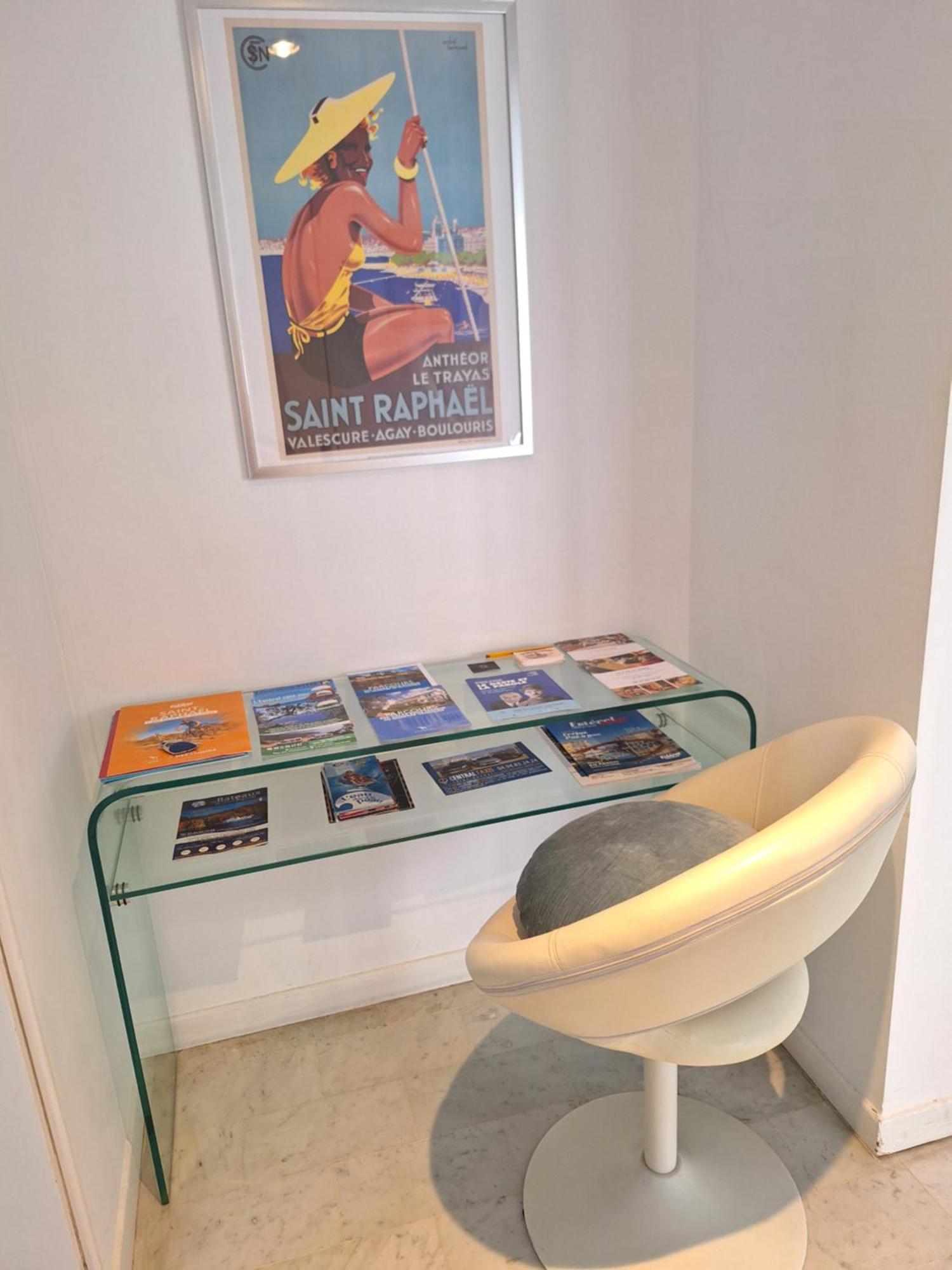 Appartement T3 Plein Centre Saint-Raphaël Extérieur photo